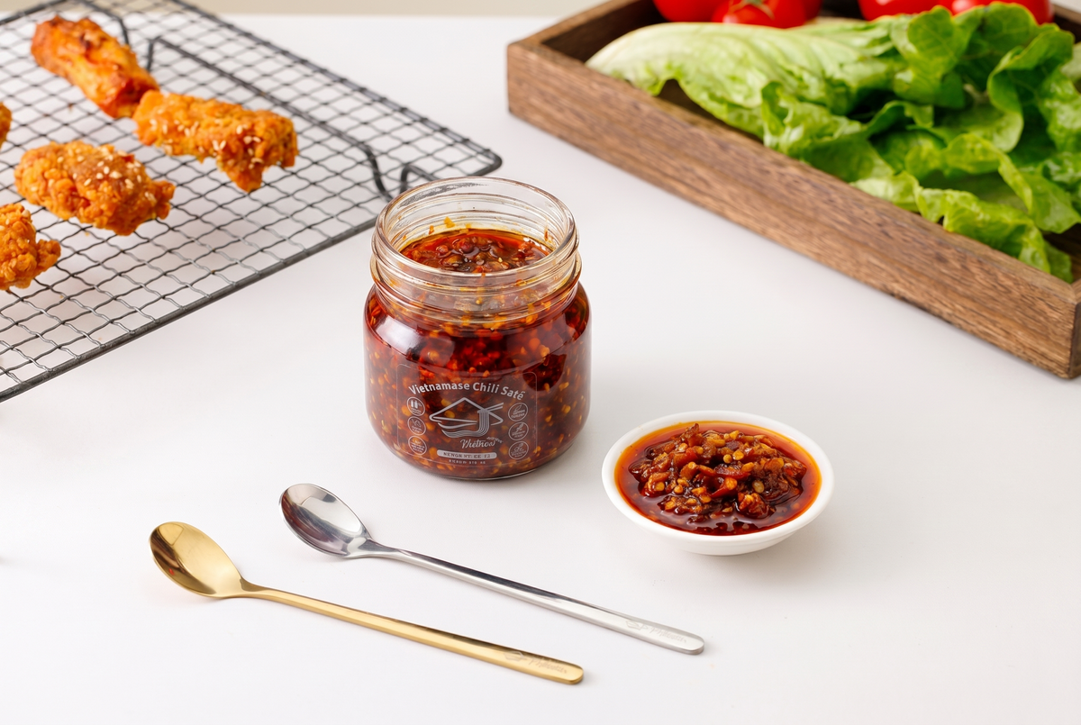 Phozen Vietnamese chili saté on a spoon